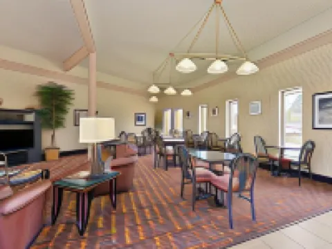 Super 8 by Wyndham Casper West by the River Hotels in Casper