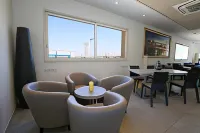 Hôtel Restaurant les Pielettes Hotels in Châteauneuf-les-Martigues