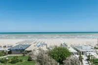 Kiss Beachfront Hotel & Restaurant