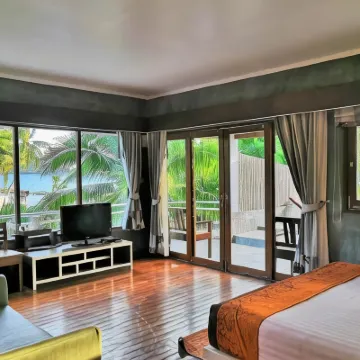 ทรายรีฮัท รีสอร์ท เกาะเต่า โรงแรมใกล้หาดทรายรี