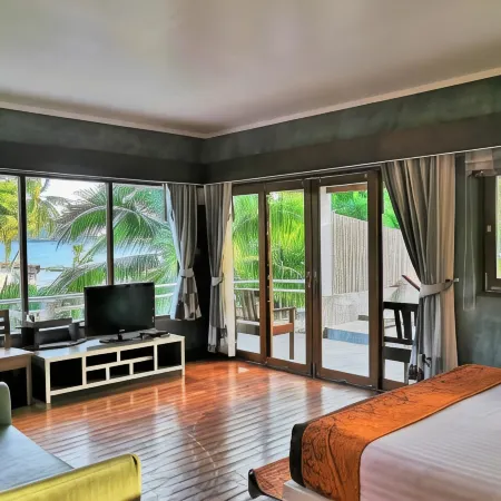Sairee Hut Resort Koh Tao Отели рядом с достопримечательностью «Дайвинг-центр Goodtime Adventures»