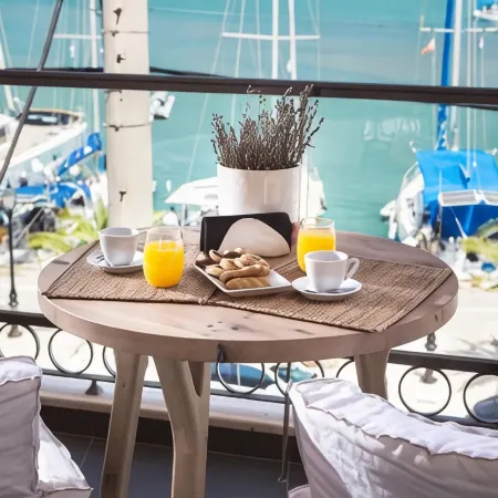 Argostoli Marina Suites