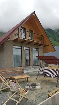 Mountain Flower Cottage Hotels in Stepanzminda