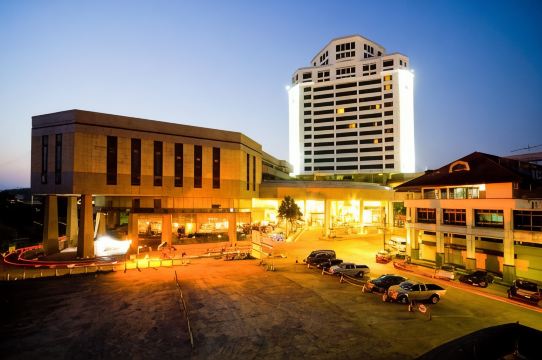 โรงแรมธรรมรินทร์ ธนา Thumrin Thana Hotel
