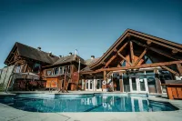 Auberge du Lac Taureau et Condos - piscine