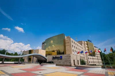 Radisson Blu Hotel, Yerevan Hotels near Ֆրանսիայի հրապարակ
