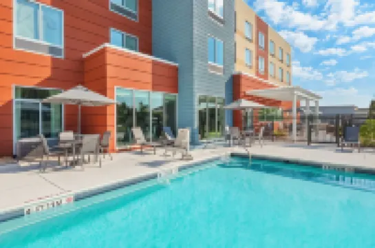 桑蒂萬楓飯店及套房