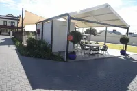 Red Earth Motel