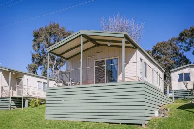 Discovery Parks - Lake Hume, New South Wales Hotels in Ebden