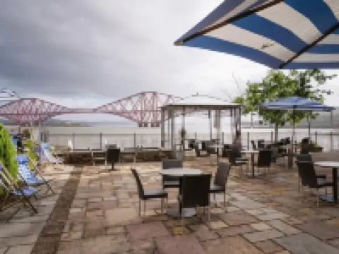 Orocco Pier Hotels in Queensferry