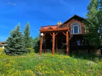 Hot Tub with Amazing Views- 7min to town/resort