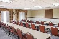 Quality Inn & Suites Longview Kelso Hotels in Kelso