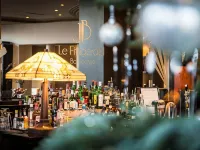 โรงแรม เจอหัวน์ เดอ โบว์ซ์ โรงแรมในชาทร์