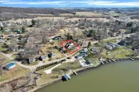 Edgewater Escape Hotels in Harbor Hills