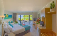 Muri Beach Club Hotel Hotels in Ngatangiia