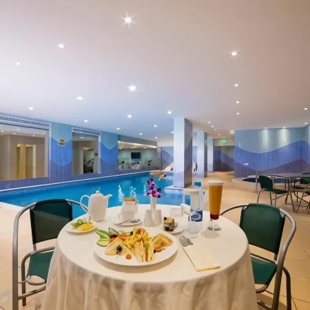 Golden Tulip Dammam Corniche Hotel