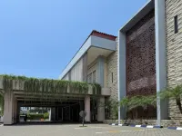 Hotel Sinar 1 Pasar Ikan Kalanganyar 주변 호텔
