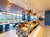 Jr East Hotel Mets Premier Makuhari Toyosuna Hotels in Narashino