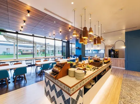 Jr East Hotel Mets Premier Makuhari Toyosuna Отели рядом со станцией Цуданума