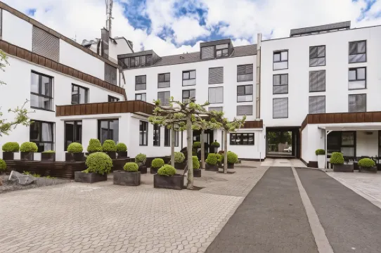 &Repeat Köln Airport