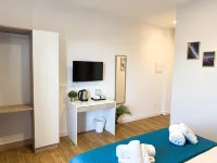 Isola 163 Guest House - Pensions