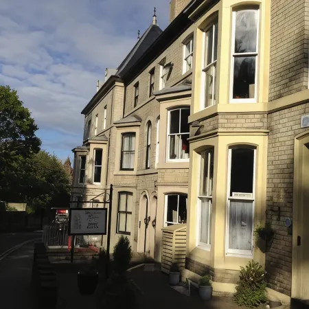 Broomfield House