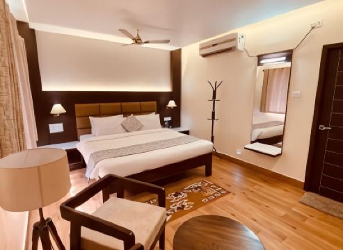 Le Shiv Executive Suite