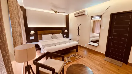 Le Shiv Executive Suite Отели в г. Тхени