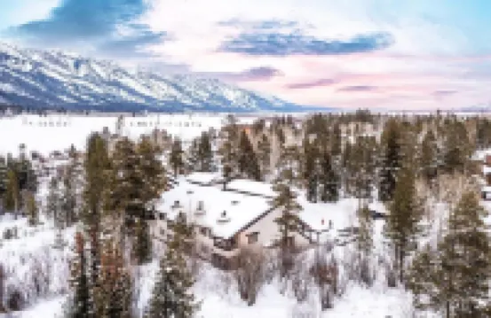 Chalet Retreat w Mountain View’s in Jackson Hole