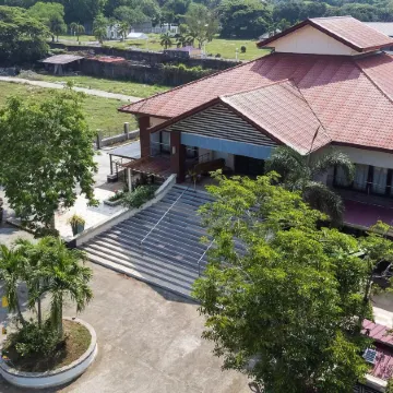 Quezon Premier Hotel Candelaria