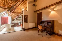 Iris Boutique Hotel