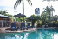 Lazy Lizard Motor Inn - Beach