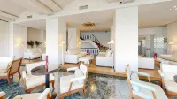 Lucy Hotel Hotels in Xirovrisi