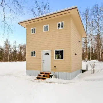 Quiet and Cozy getaway cabin in Hatcher Pass, Alaska; 15 min. from Palmer!