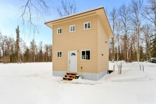 Quiet and Cozy getaway cabin in Hatcher Pass, Alaska; 15 min. from Palmer!
