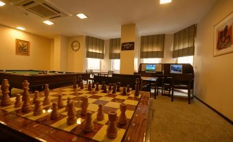 Çanak Hotel