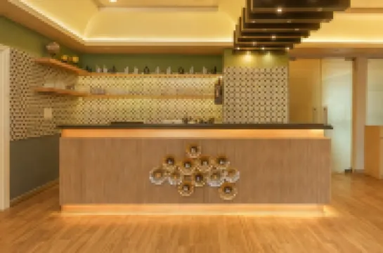 Bloom Hotel - Sector 62