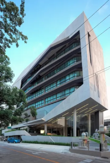 โรงแรม ไนน์ ฟอร์ตี้ วัน โรงแรมใกล้Phattanakan Life Complex