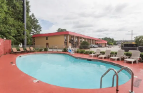 Travelodge by Wyndham Savannah Area/Richmond Hill Hotels in Bryan County