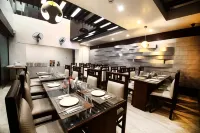 Hotel Emerald - parkir