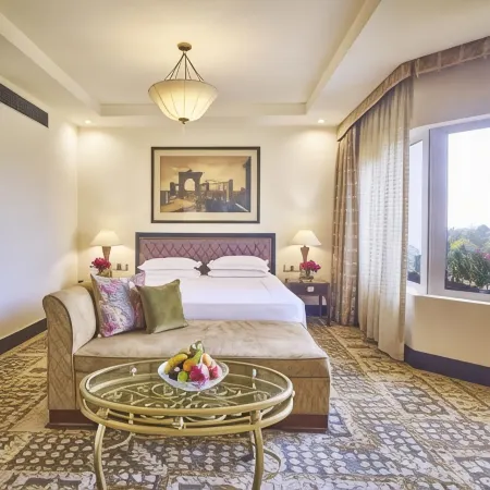 Taj Bengal Отели рядом с достопримечательностью «Национальная Библиотека»
