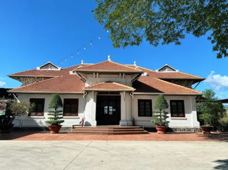 Chuong Duong Hotel Отели в г. Chau Thanh