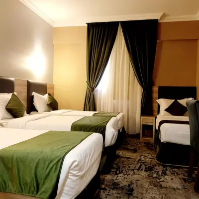 Hayah Diamond Hotel Các khách sạn gần Mái vòm Xanh