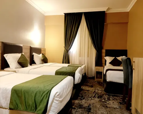 Hayah Diamond Hotel Các khách sạn gần Mái vòm Xanh