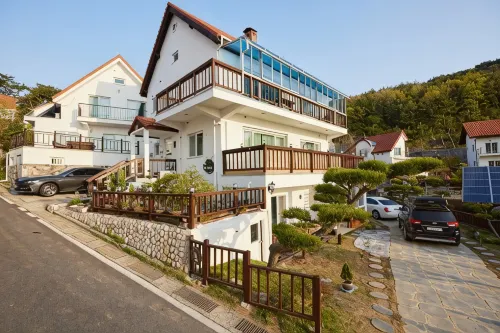 Namhae German Village Hercules Pension