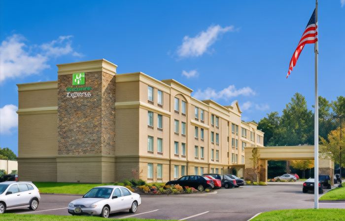 Holiday Inn Express & Suites WEST LONG BRANCH - EATONTOWN by IHG