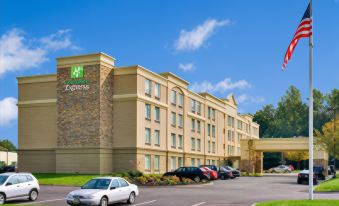 Holiday Inn Express & Suites West Long Branch - Eatontown