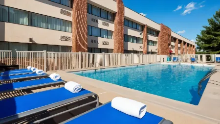 Best Western Plus Reading Inn  Suites Отели в г. Шиллингтон