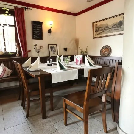 Landhotel Lindenhof Отели в г. Гревенброх