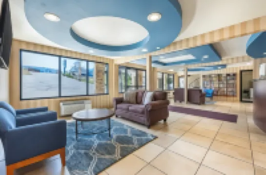 Suburban Studios Branson on the Strip